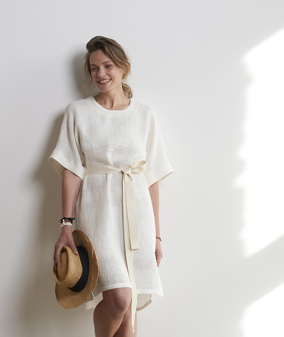 //kelpmantextile.com/wp-content/uploads/2026/06/ette-valgekleit-lacy.jpg